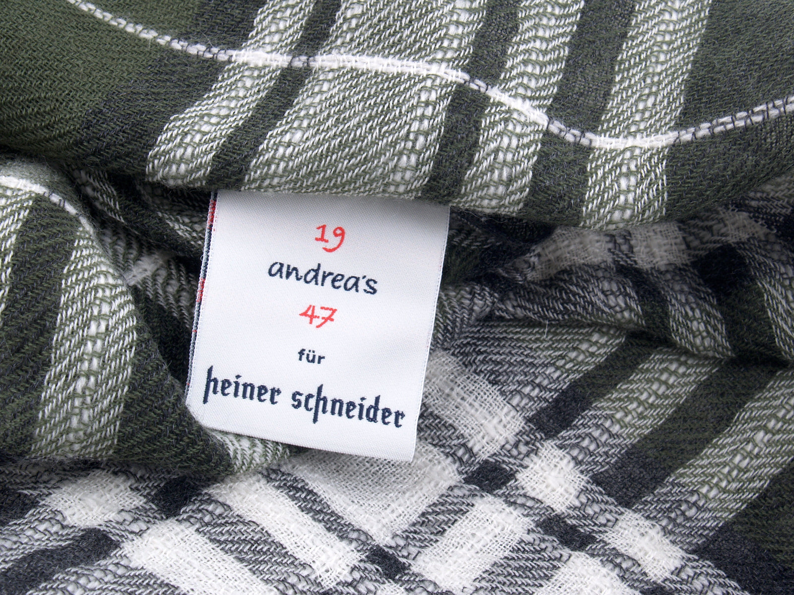 Andrea's 1947 grün karierter Kaschmir Schal