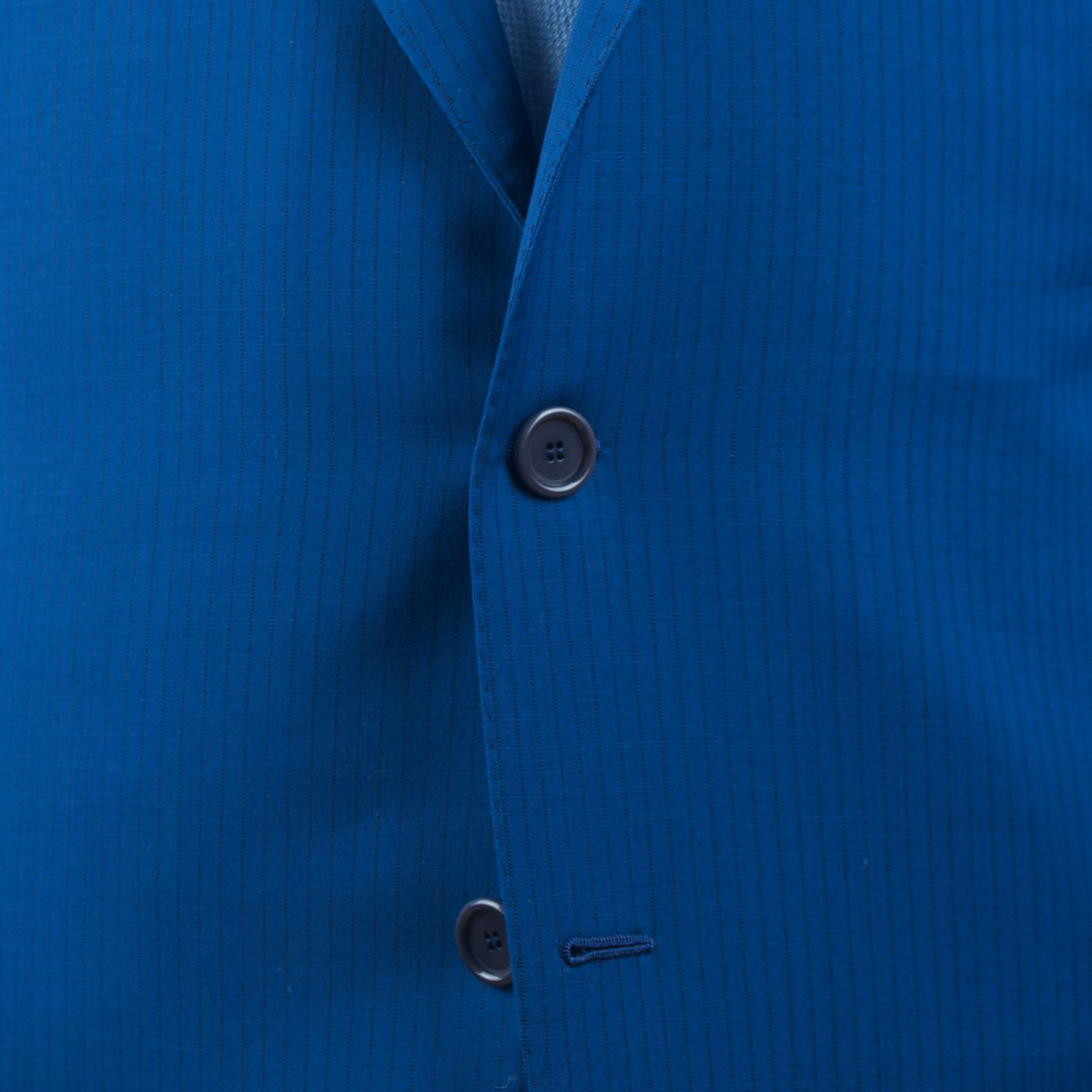 Cesare Attolini Anzug in Königsblau mit dunkelblauem Nadelstreifen