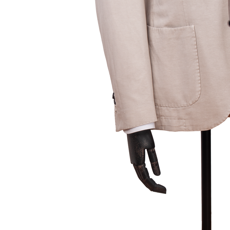 Santaniello summer suit in light sand tone