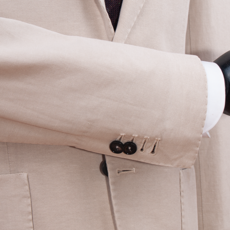 Santaniello summer suit in light sand tone